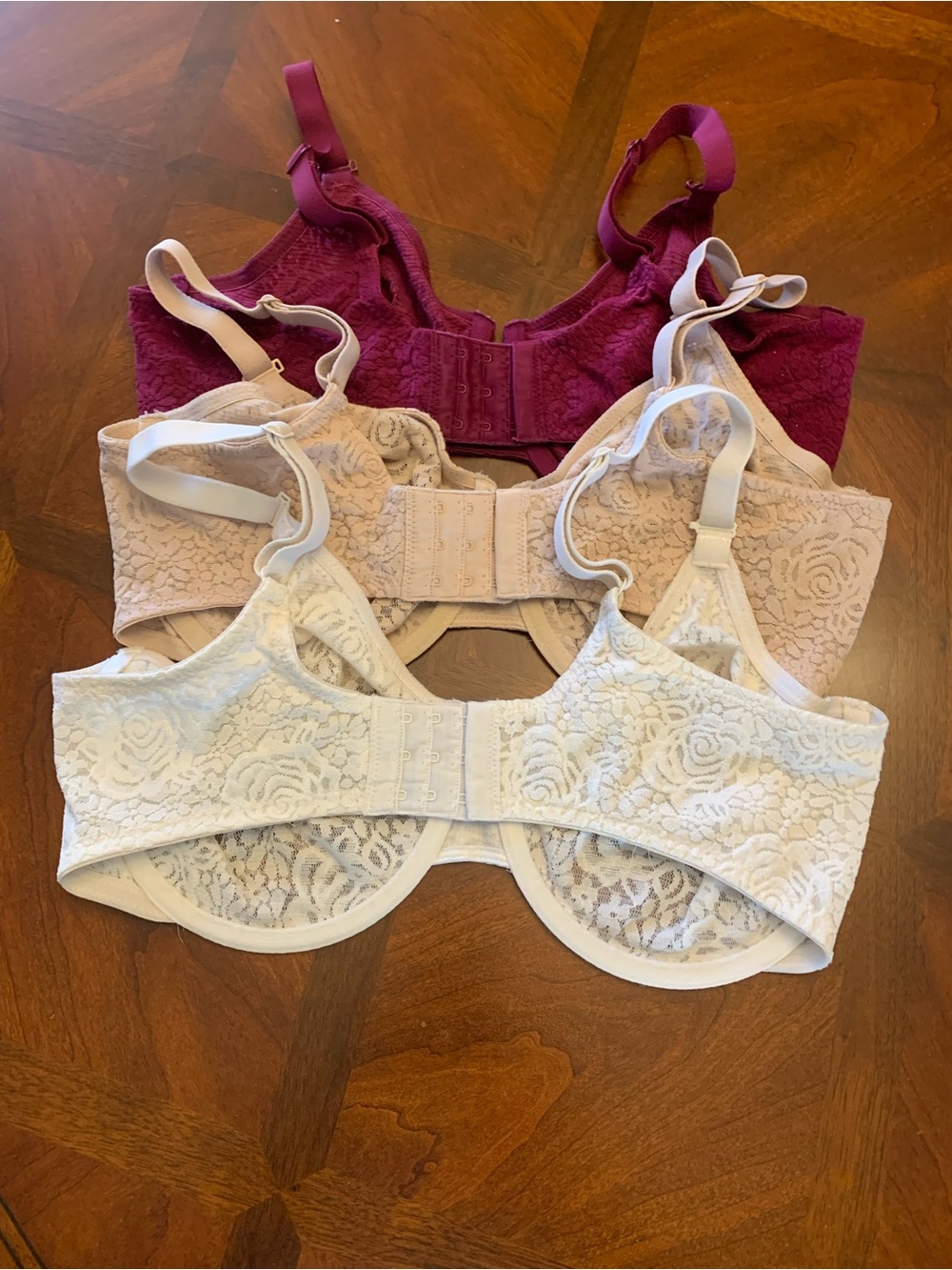 Wacoal Halo Lace Underwire Bra - Nude, White & Burgundy Size 38DD. - Picture 2 of 3